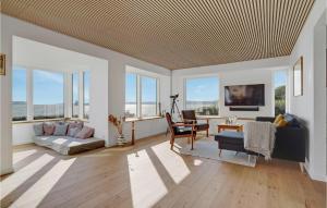 Cozy Home In Fredericia With Wifi