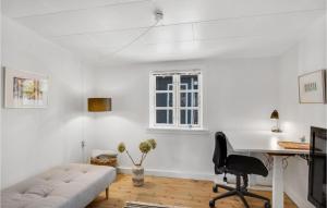 3 Bedroom Lovely Home In Nykøbing Sj