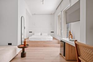 Plānis Str Urban Suites by Semavί