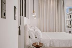 Plānis Str Urban Suites by Semavί