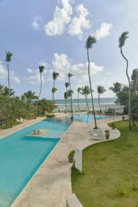 Aquarella Sunset Caribbean Beachfront Gataway