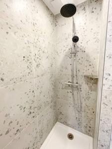 Studio Sarrazine - N5