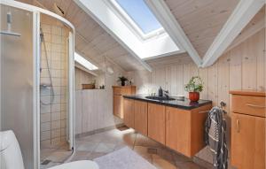 Three-Bedroom Holiday Home In Hvide Sande