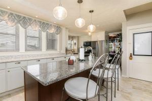 Spacious 4-Bedroom Home 1 Mile to Notre Dame Stadium