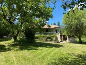 Maisons de vacances Belle maison de campagne familiale - 8 personnes : Maison 3 Chambres