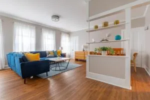 Light-Filled Retreat near the Heart of Burlington - Thayer Beach