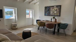 WHITE Sea View - Two Bedroom Apartment