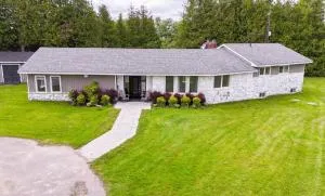 Deer Run Cottage- Golf Course cottage - Pontypool