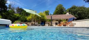 Maisons de vacances Gite La Bergerie et sa piscine chauffee : photos des chambres