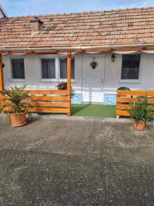 Napfény Apartman - Tard