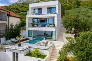 Villa Luna Mare mit Pool und Sauna 