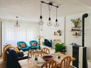 Acogedora casa recién reformada con jardín y wifi - Colindres