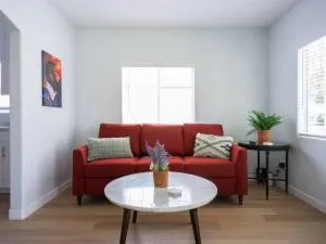 Family Renovated Home, Netflix, AC, WD, Putt Putt - Des Moines