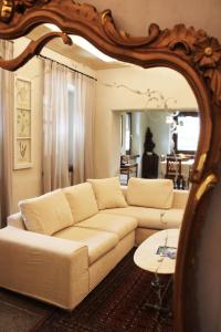 Historic lakeside villa w majestic Tre Cime views