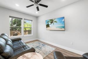 Modern Townhome Close to Beach, Restaurants, Entertainment! by Dolce Vita Getaways PCB