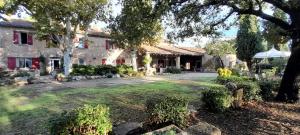 Maisons de vacances Gite - Domaine Les Peupliers - Lagnes : photos des chambres