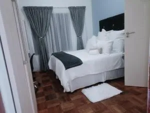 MaThwala guesthouse - 弗里尼欣