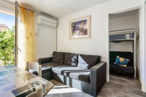 Coquet, terrasse, BBQ, Clim, parking, proche plage