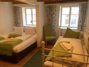 Triple Room room in Cityhotel Junger Fuchs