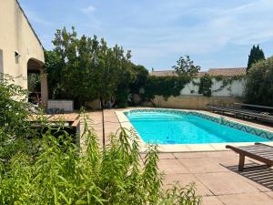 Villas VILLA Mediterraneenne calme, PISCINE sans vis a vis : photos des chambres