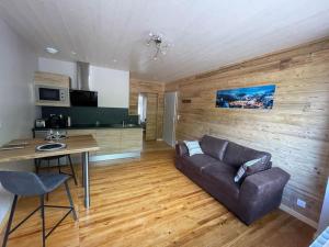 Appartements Logement avec jacuzzi Murat : photos des chambres