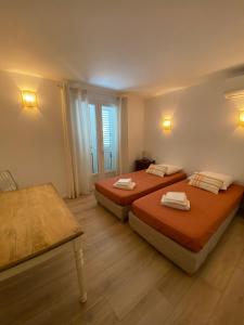 Maisons de vacances Entre mer et montagne : photos des chambres