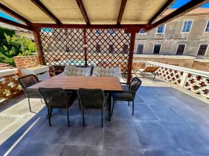 Apartment Karuzz Heated Jacuzzi