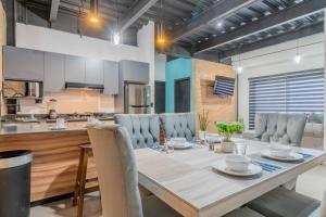 Depa Industrial Moderno y lujoso - 4-star hotels in Durango