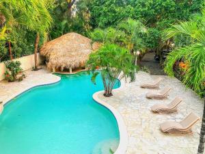 Villa Infinito Banis Exclusive Beachside Mansion