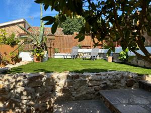 Cala Canyelles Holidays Apartments