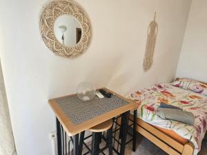 Lovely apartment with a private terrace and sea view