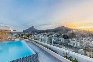 Luxe with City Vista at The Rubik