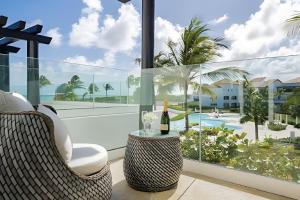 Punta Palmera Beach Front and pool views Cap Cana