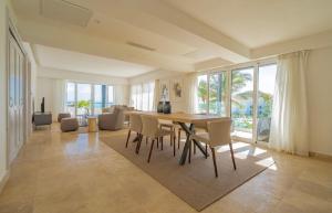 Punta Palmera Beach Front and pool views Cap Cana