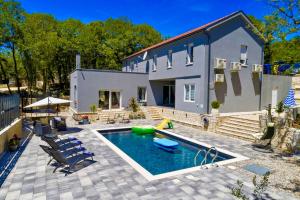 Luxury Villa Andrea Vrzika in forest near the sea