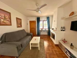 Ancora 4: Apartamento en urbanización con piscina