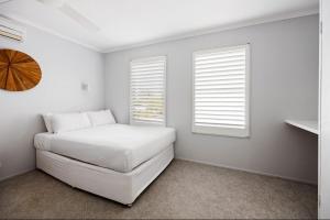 Seychelles 2 - Short stroll to Noosa River