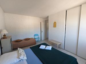 Appartements Centre Arcachon - Grand T3 Calme, Lumineux avec Terrasse et Parking, Proche Plages et Commerces - FR-1-420-8 : photos des chambres