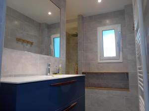 Appartements Spacieux T4 renove a Hendaye, lumineux et calme, proche plage avec parking et WiFi. - FR-1-239-985 : photos des chambres