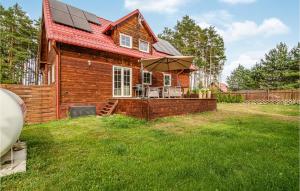 3 Bedroom Stunning Home In Czarny Mlyn