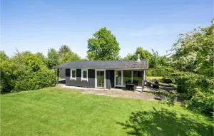 Lovely Home In Hejls With Kitchen - Hejlsminde