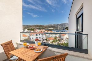 Three Musketeers Apartments Deluxe