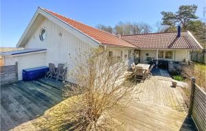 Nice Home In Styrsö With Sauna
