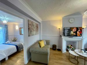 Semi Detached House in Aldershot