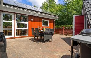 4 Bedroom Beautiful Home In Oksbøl