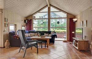 4 Bedroom Beautiful Home In Oksbøl