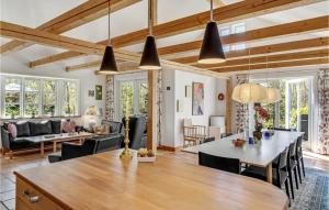 4 Bedroom Pet Friendly Home In Græsted