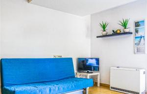 Awesome Apartment In Rewal With Kitchen