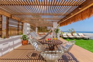 Penthouse Oasis with private pool