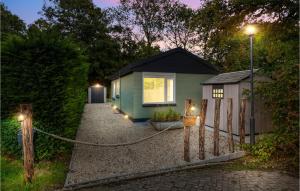 Cozy Home In Baarland With Wifi